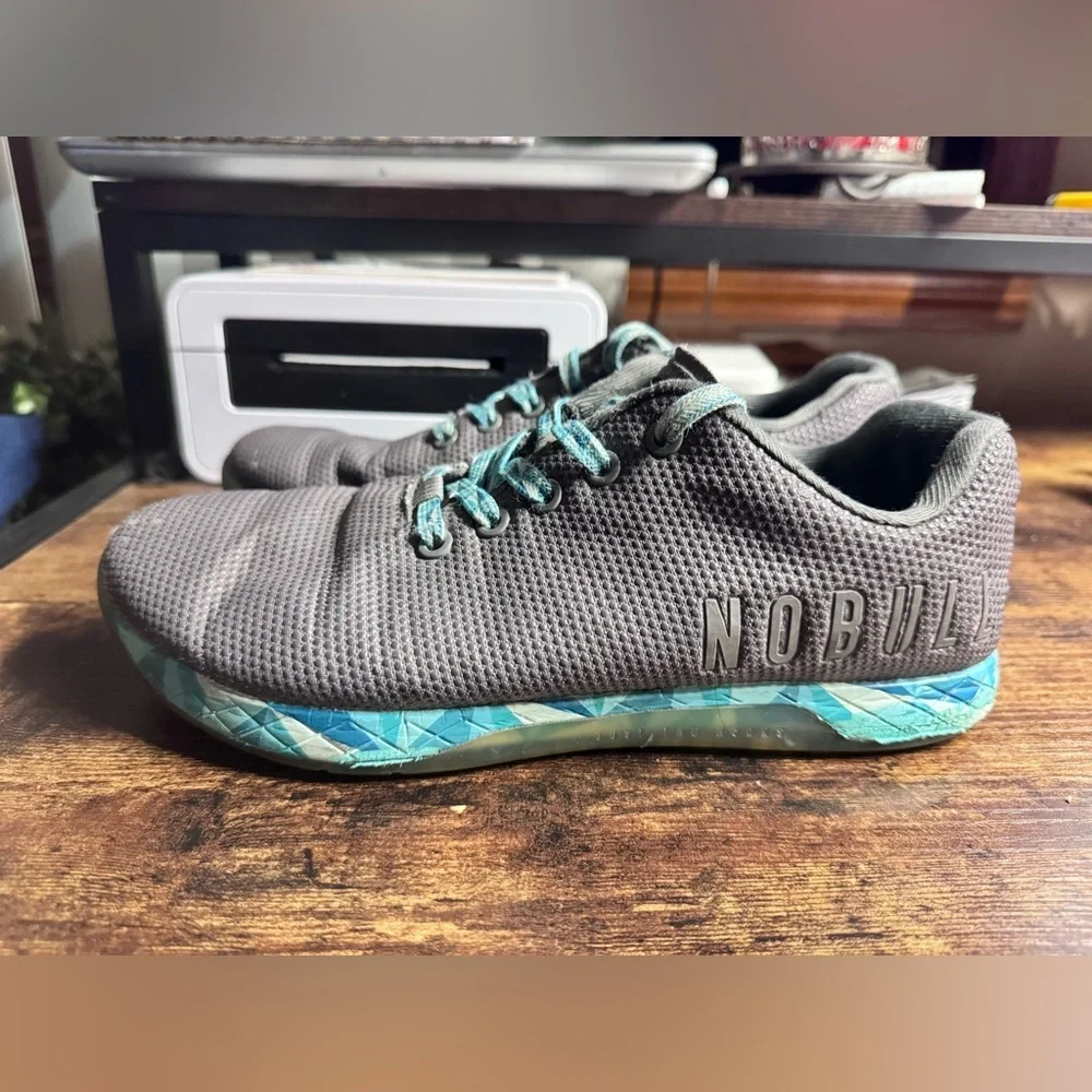 NOBULL Grey & Teal Geometric Trainer Sneakers | Men’s 8 / Women’s 9.5